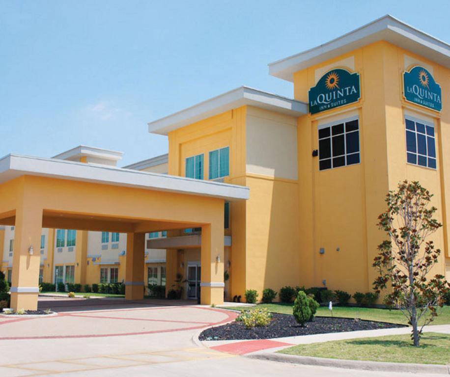 La Quinta Inn And Suites Joshua Eksteriør billede