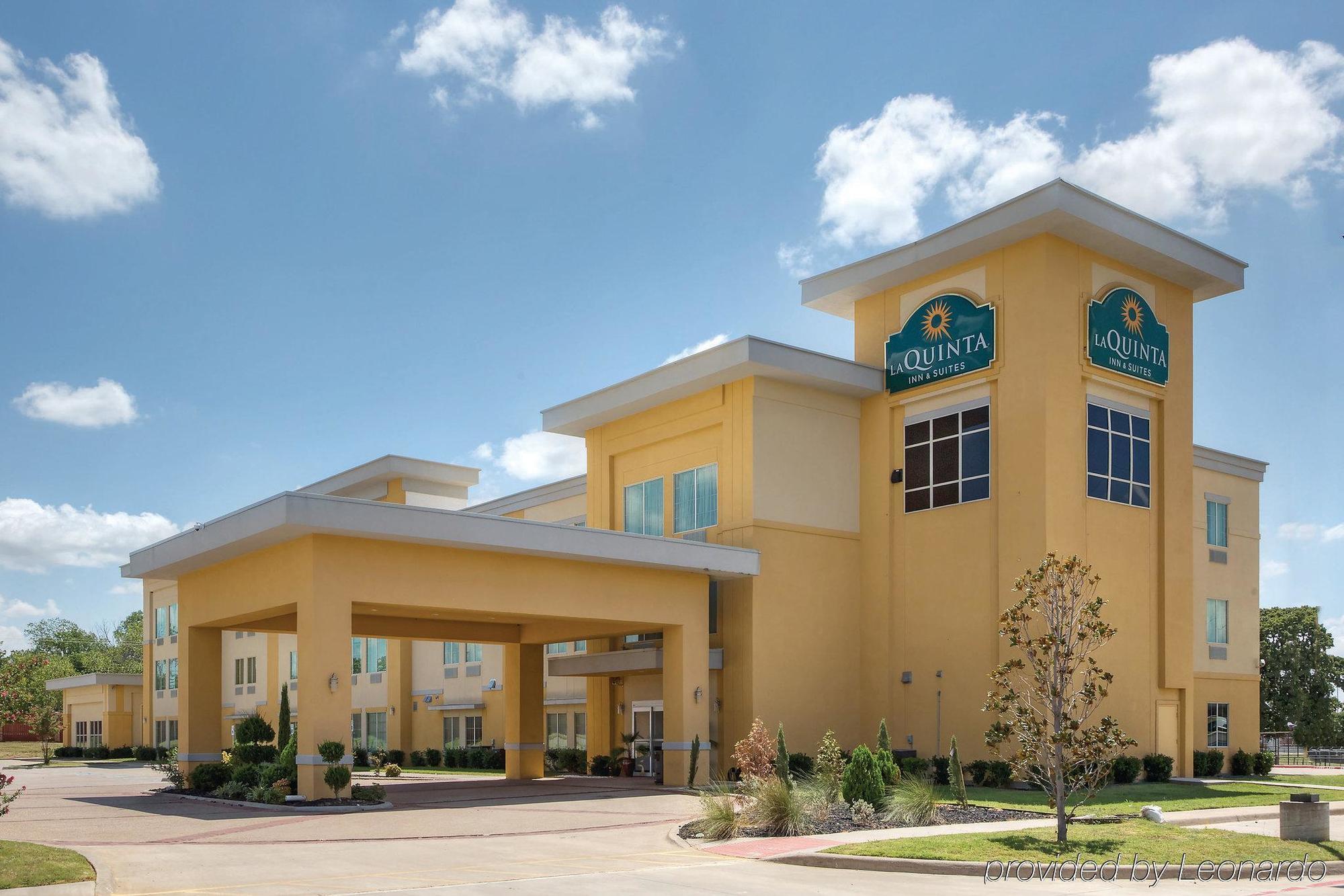 La Quinta Inn And Suites Joshua Eksteriør billede